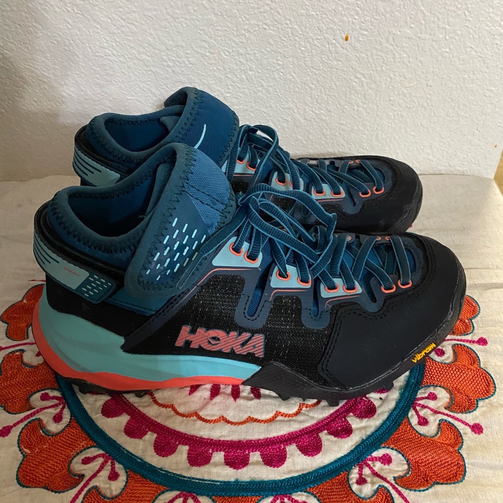 HOKA ONE ONE Sky Arkali Hiking Shoe - Women's